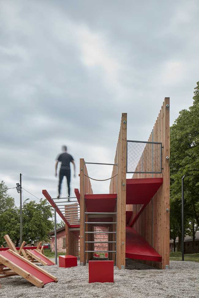 Comment allons-nous vivre ensemble? Installation OFF FENCE à la Biennale d'Architecture 2021
