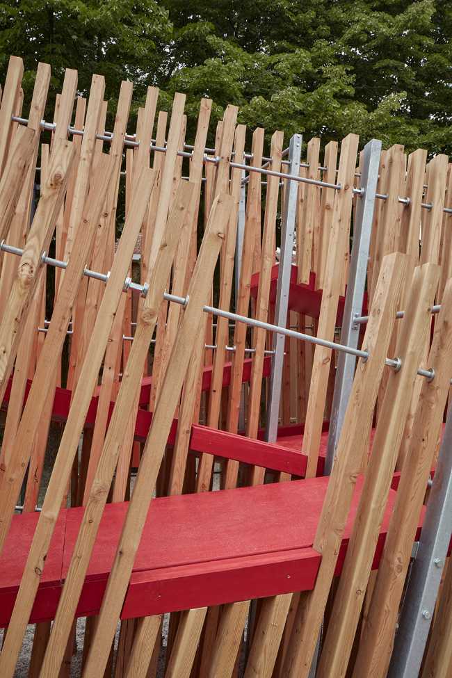 Comment allons-nous vivre ensemble? Installation OFF FENCE à la Biennale d'Architecture 2021