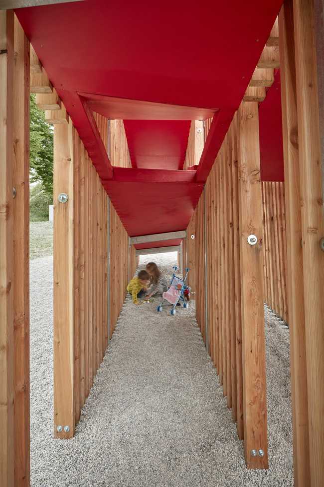 Comment allons-nous vivre ensemble? Installation OFF FENCE à la Biennale d'Architecture 2021