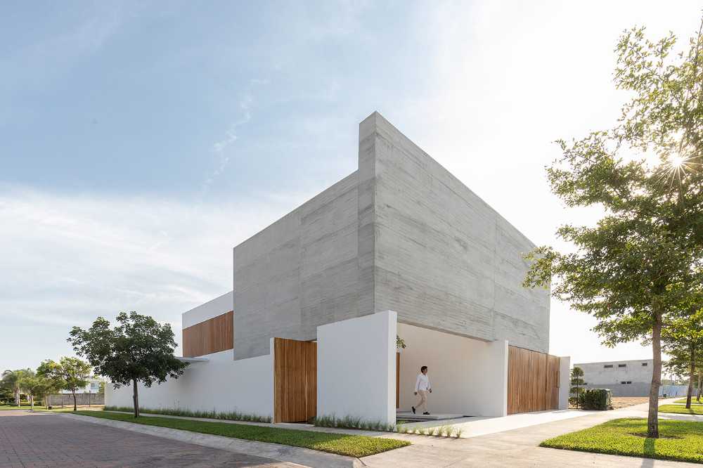 Casa Mocoli: a fascinating sculpture with purist lines for an encounter with yourself