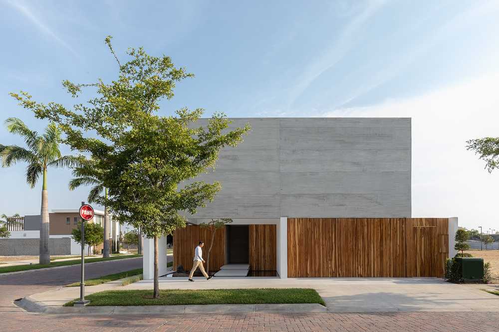 Casa Mocoli: a fascinating sculpture with purist lines for an encounter with yourself