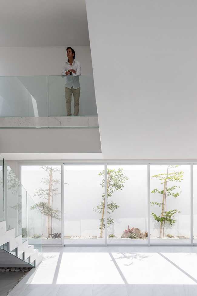 Casa Mocoli: una fascinante escultura de líneas puristas para encontrarse consigo mismos