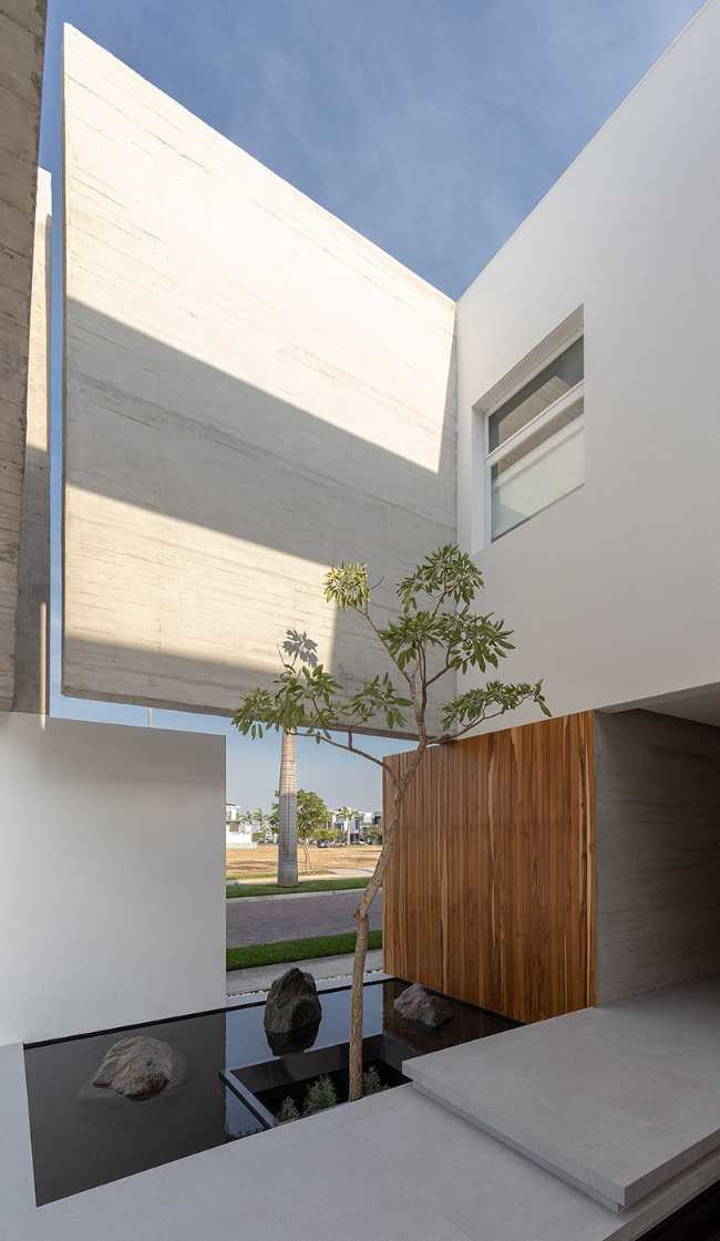 Casa Mocoli: una fascinante escultura de líneas puristas para encontrarse consigo mismos