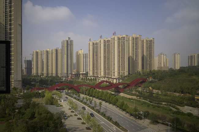 Lucky Knot il ponte iconico che connette, illumina e intrattiene