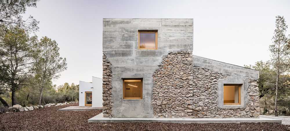 The renovation of Can Tomeau for a conscious and sustainable tourism among cultural assets of local interest