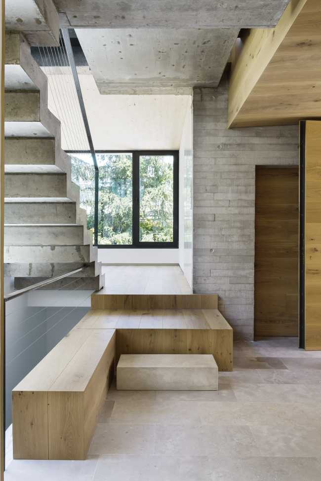 Progetto CH, a private residence intertwined with cosy interiors and verdant outdoor spaces