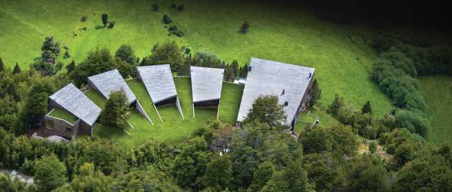 Uman Lodge in Cile, texture di legno e viste mozzafiato