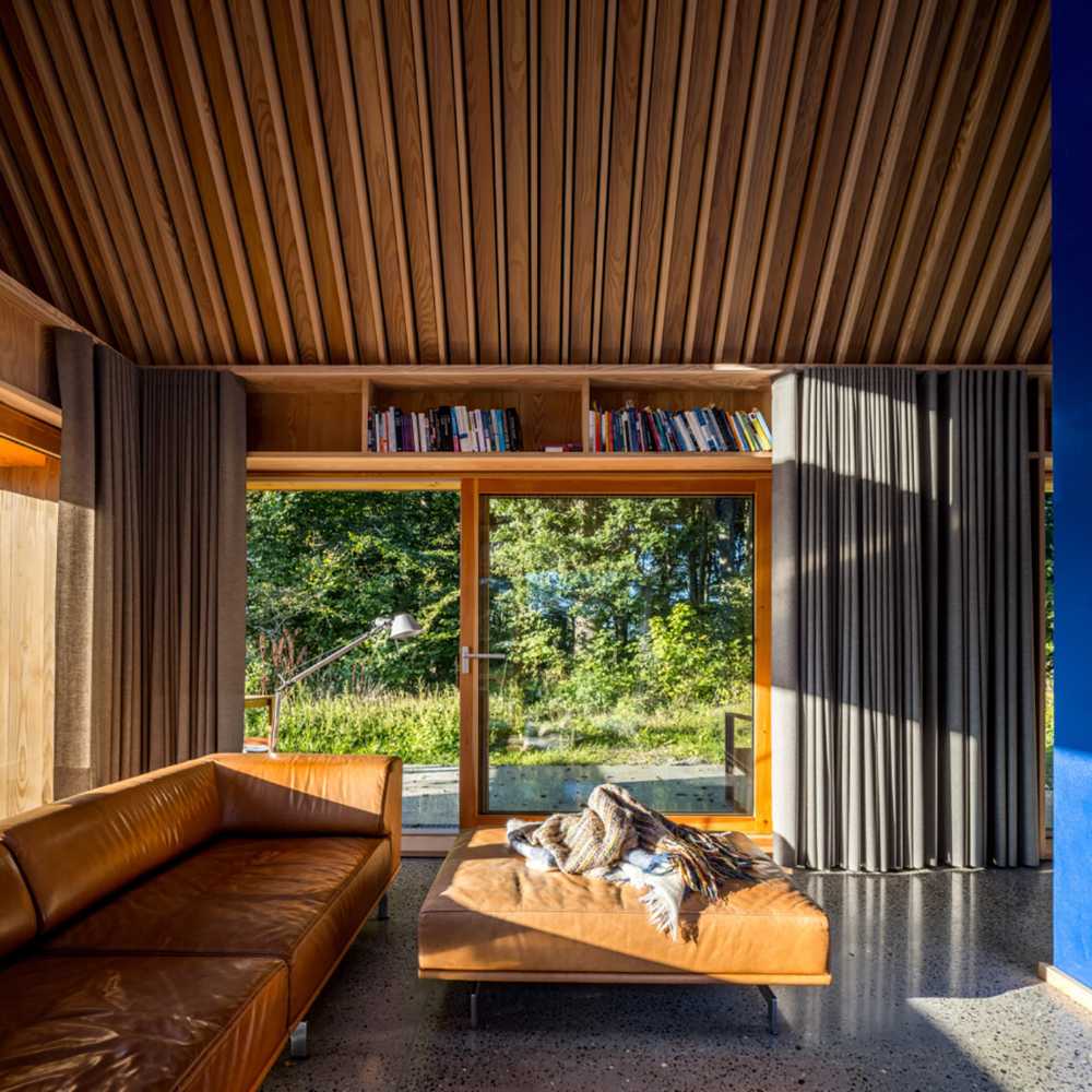 Psychophysical wellbeing and nature in order to make working a delight: the Author's House immersed in the forest