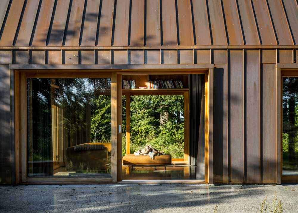 Psychophysical wellbeing and nature in order to make working a delight: the Author's House immersed in the forest