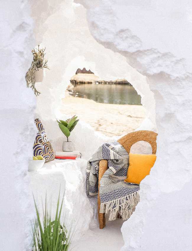 Final Foam Home: the power of erosion to shape architectural space