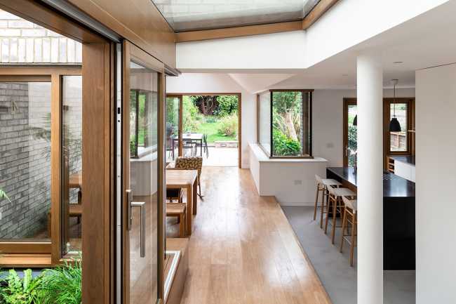 Challenge in London: a home to experience a year-round green life, the Harefield Road East House