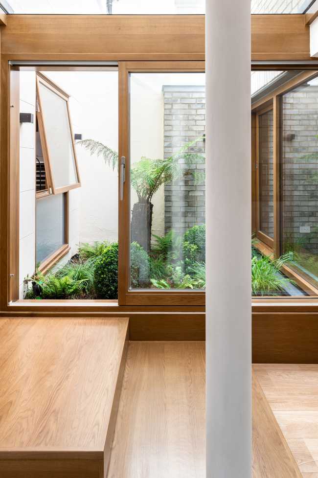 Challenge in London: a home to experience a year-round green life, the Harefield Road East House