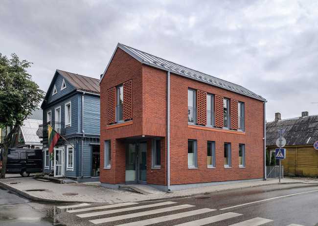 The new in the old. Historical DNA for the innovative design of the new Kaviné coffee house