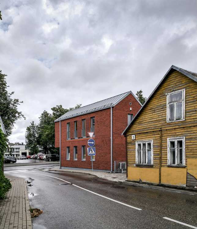 The new in the old. Historical DNA for the innovative design of the new Kaviné coffee house