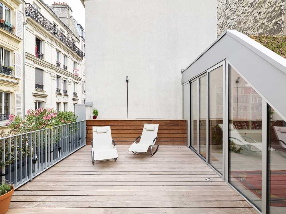 The roof terrace, an exclusive environment to experience the seasons in the heart of France