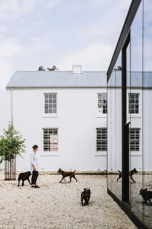 Symmons Plains Homestead: un austero patrimonio georgiano que se enfrenta a una restauración moldeada por los gustos modernos