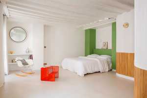 La reestructuración de un Pied-à-terre en París aporta luz y funcionalidad a la antigüedad