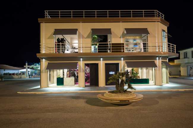 Càos. La celebración del producto se realiza en un espacio exclusivo