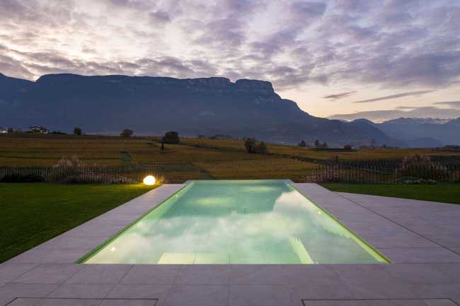 An organised architecture for Villa EB. A luxurious residence on the renowned Strada del Vino