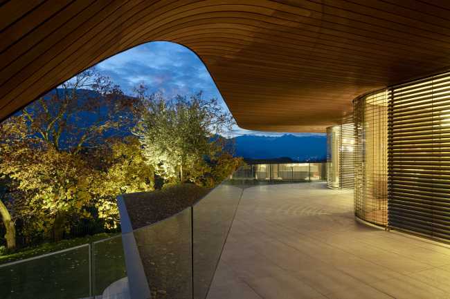 An organised architecture for Villa EB. A luxurious residence on the renowned Strada del Vino
