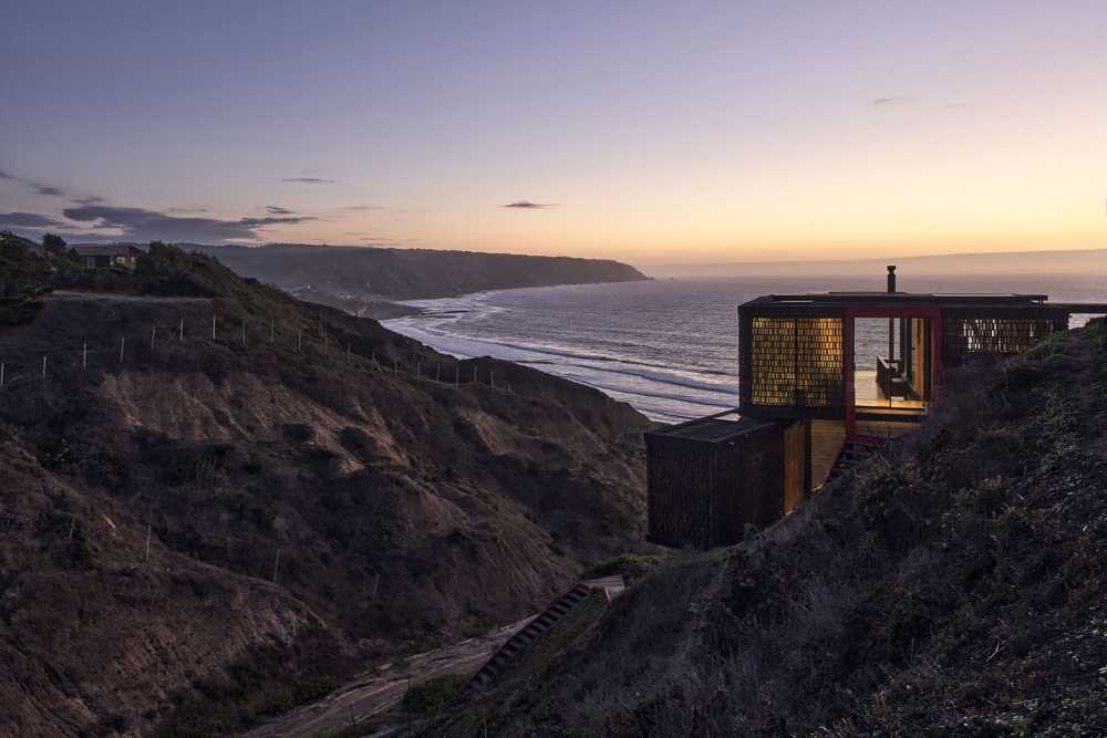 An architecture overlooking the ocean, Panal House is a spellbinding spectator of the Chilean landscape