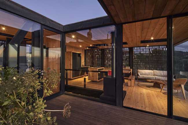 Une architecture surplombant l'océan, la Panal House est un spectateur ensorcelant du paysage chilien