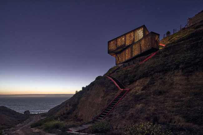 Une architecture surplombant l'océan, la Panal House est un spectateur ensorcelant du paysage chilien
