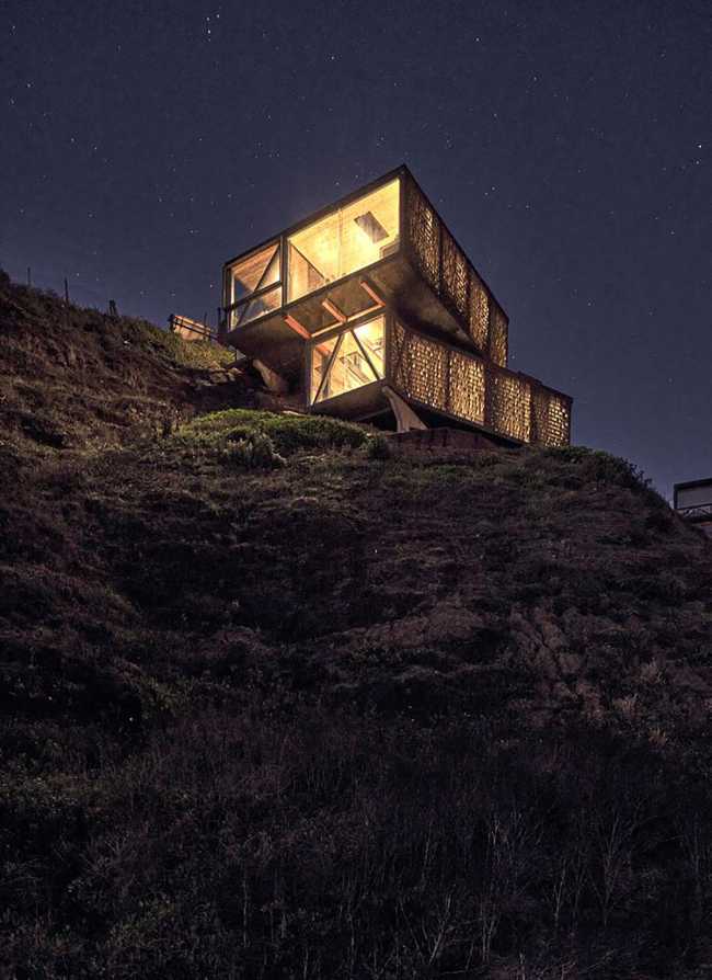 Une architecture surplombant l'océan, la Panal House est un spectateur ensorcelant du paysage chilien