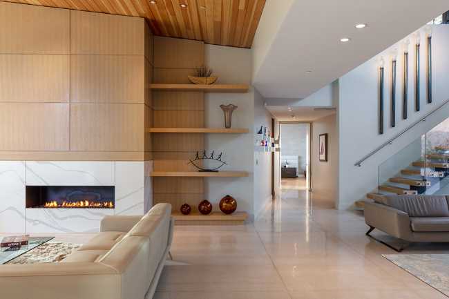 Cholla Vista: monumentale baldacchino dai soffitti angolati si proietta su Paradise Valley