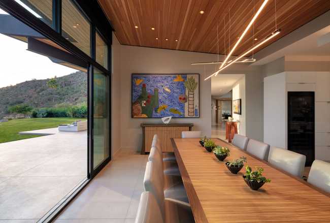 Cholla Vista: monumentale baldacchino dai soffitti angolati si proietta su Paradise Valley