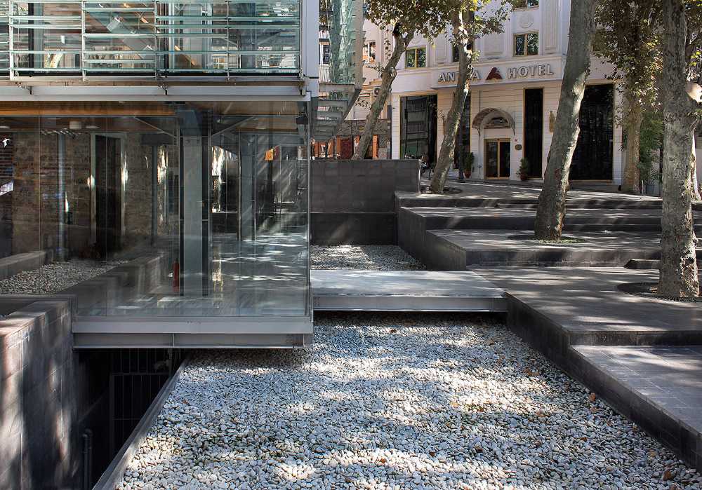 The Urban Redevelopment around the Theodosius Cistern in Istanbul breaks down time barriers by bringing awareness of the hidden historical heritage