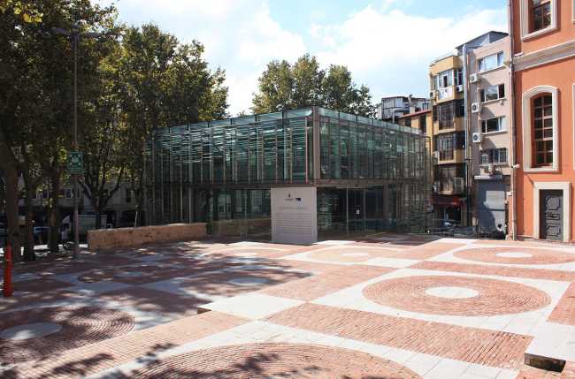 The Urban Redevelopment around the Theodosius Cistern in Istanbul breaks down time barriers by bringing awareness of the hidden historical heritage