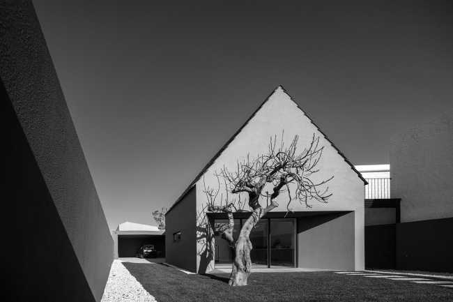 Architecture en tant que réélaboration de ses origines: Casa Amélia