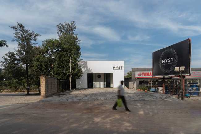 Myst Salon and Spa, from the tradition of the first Indian barber shops, a wellness experience among the foliage and the design