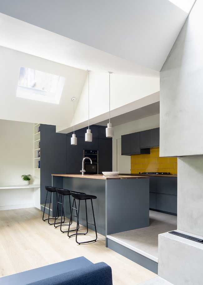 An extra 30sqm in wood and concrete for a Victorian House in South London