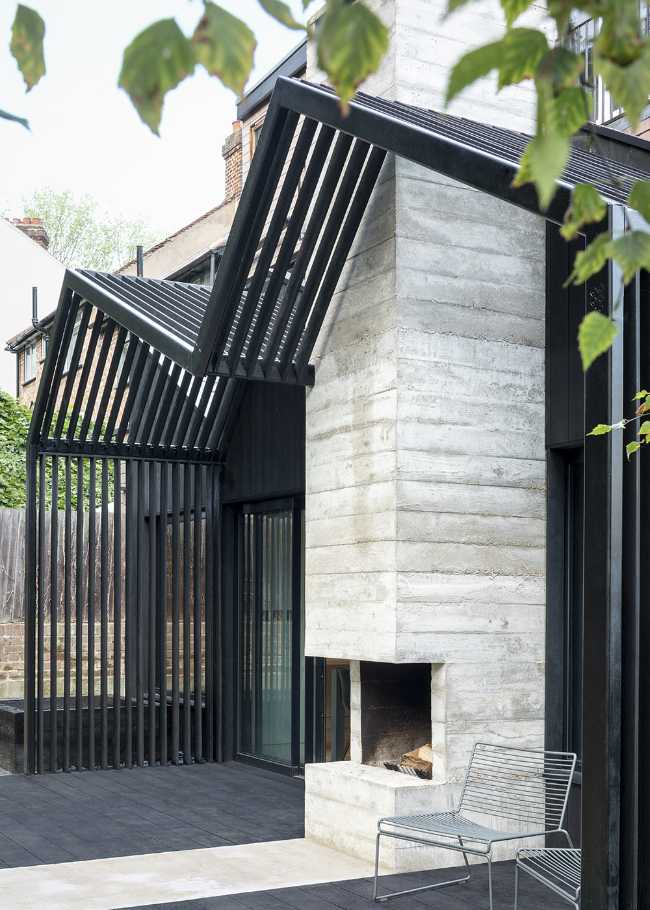 An extra 30sqm in wood and concrete for a Victorian House in South London