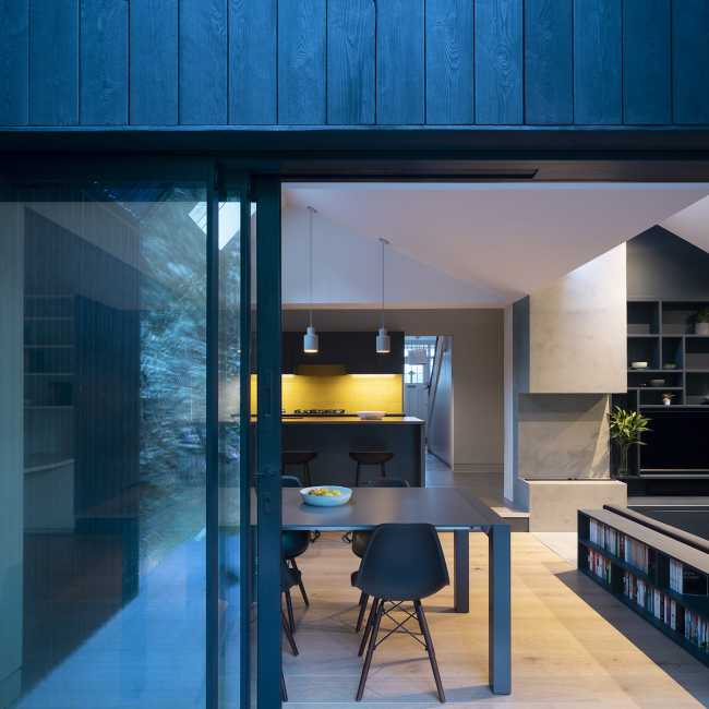 An extra 30sqm in wood and concrete for a Victorian House in South London