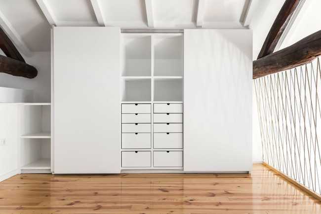 Reestructuración de una casa antigua en el centro de Oporto, el reto de la privacidad y la luz