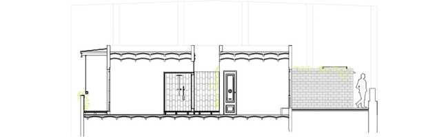 Hovering over the rooftops of Barcelona between the sunshine and the fresh air of the Casa Masnou vacant terraces