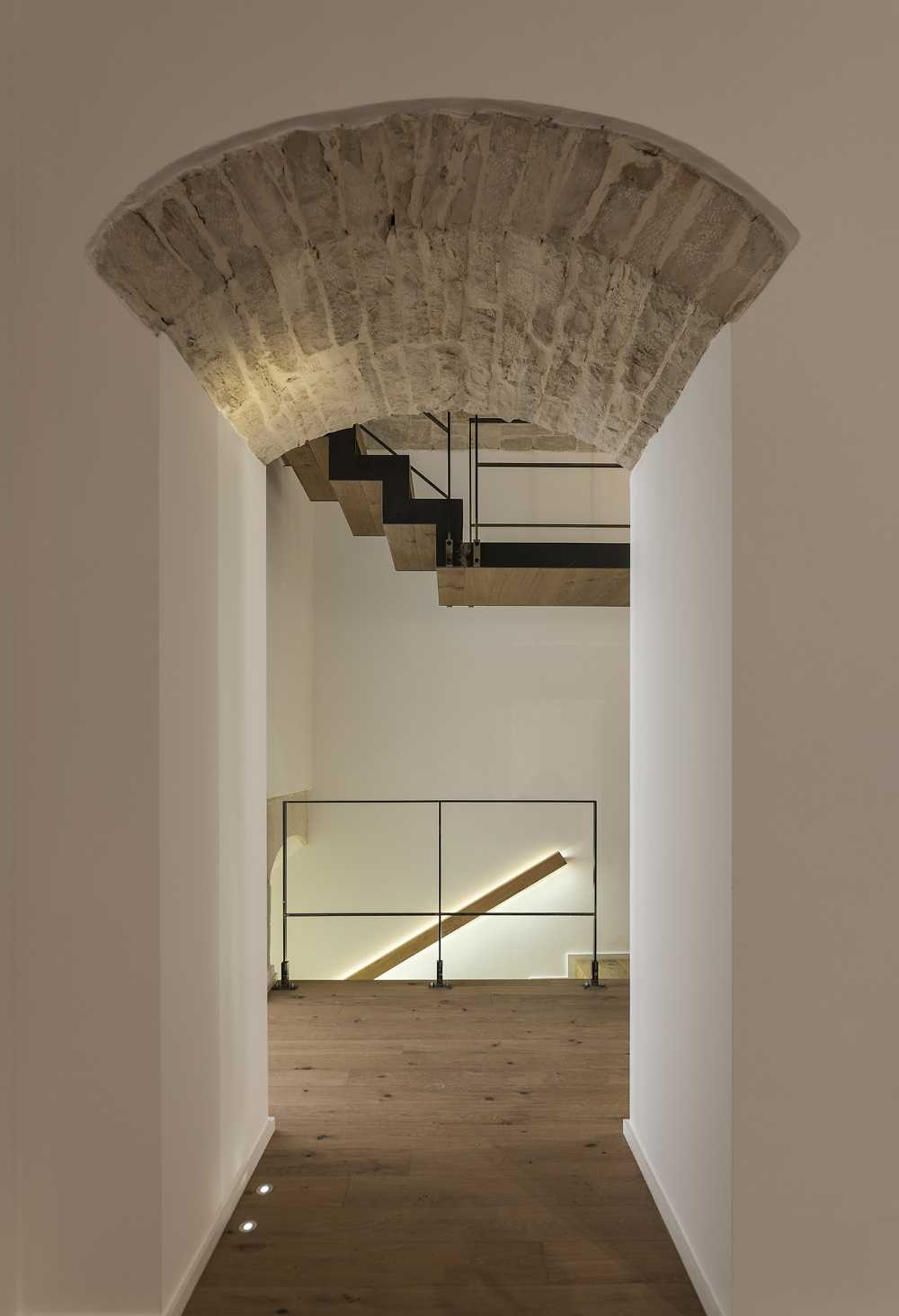 Un appartement historique de la province de Bari retrouve une nouvelle vie grâce à un mood-board à la fois simple et sophistiqué
