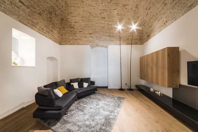Apartamento histórico de la provincia de Bari cobra nueva vida gracias a un mood-board tan sencillo como sofisticado