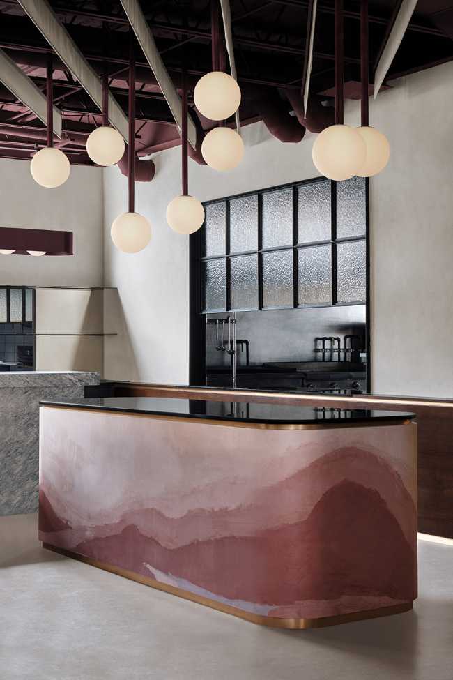 Shay, salón de té y restaurante. Tonos polvorientos inspirados en la atmósfera del desierto sirio