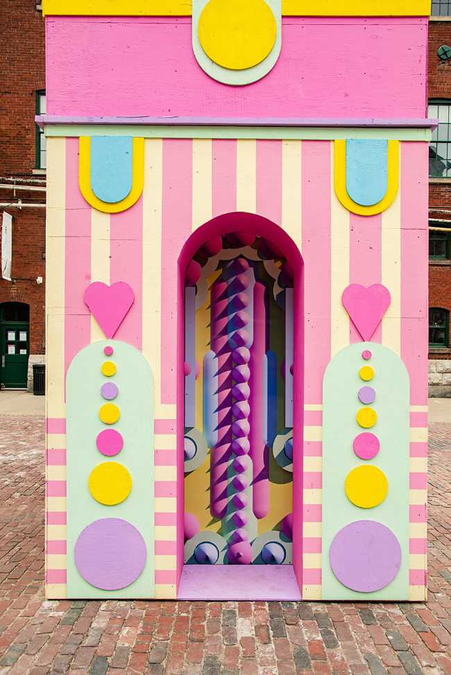 Arc de Blob. Une interaction ludique et colorée entre la réalité physique et virtuelle