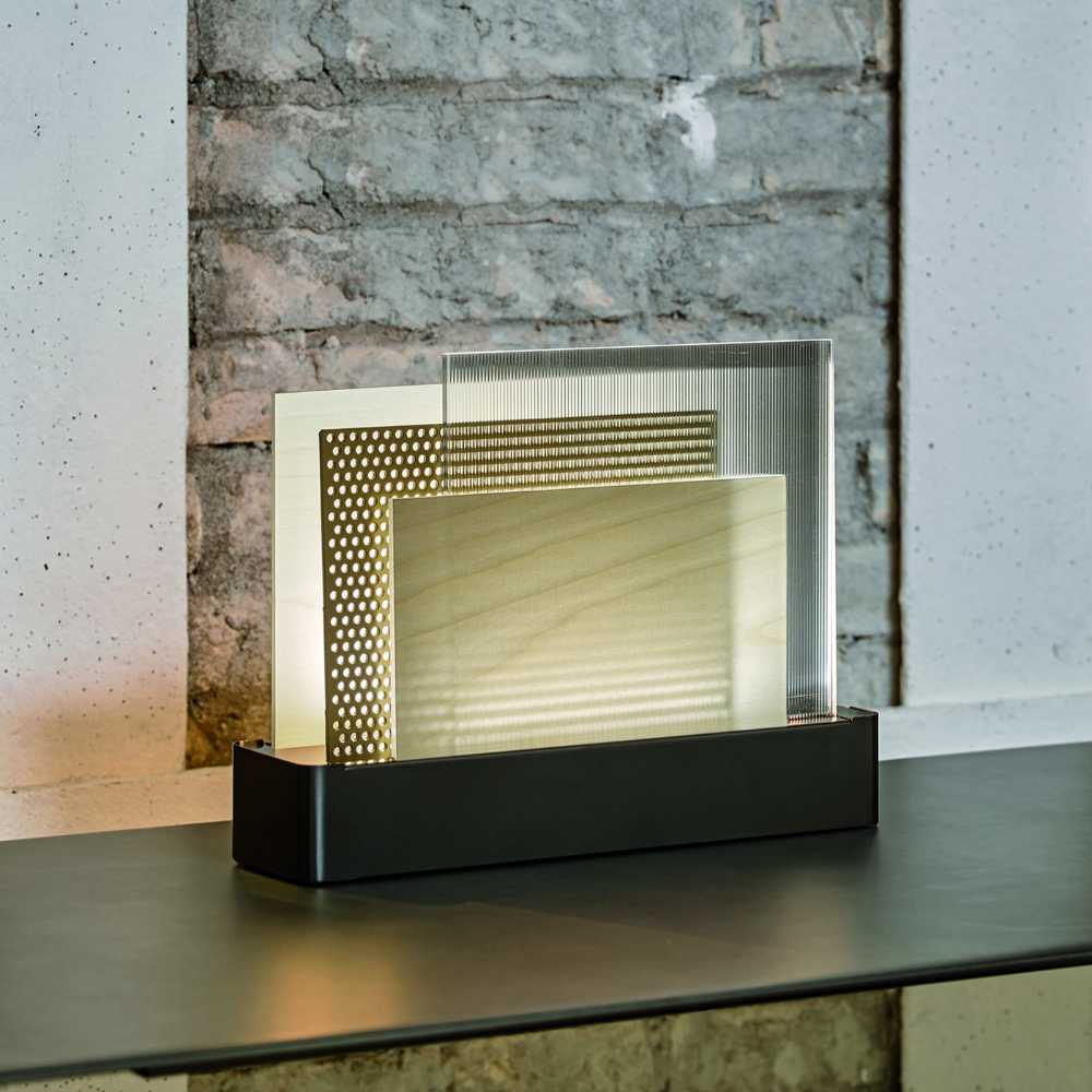 Lampada Skyline. Un oggetto di design progettato per “tessere la luce”