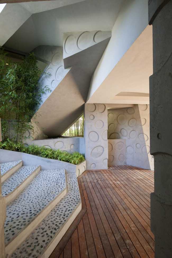 Tradition coréenne dans un langage architectural moderne pour la villa hyperdynamique GA ON JAI