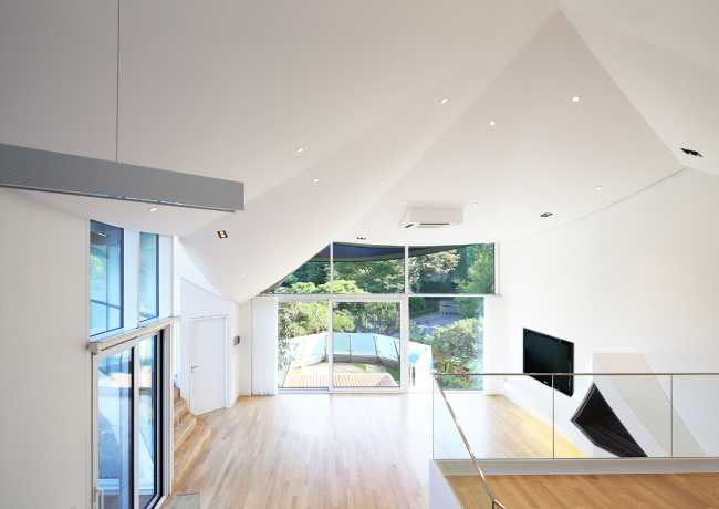 Tradition coréenne dans un langage architectural moderne pour la villa hyperdynamique GA ON JAI