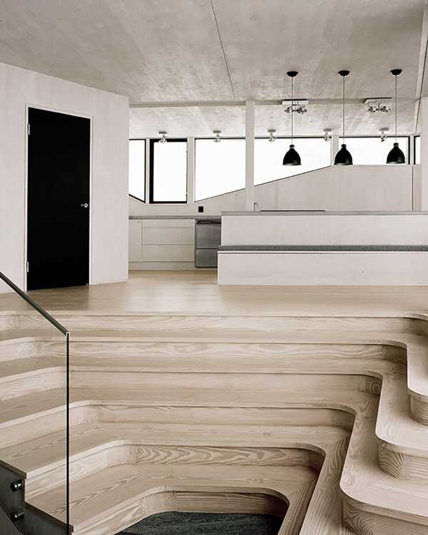 Gudbrandslie Cabin, un chalet de abeto que inspira su forma en el paisaje