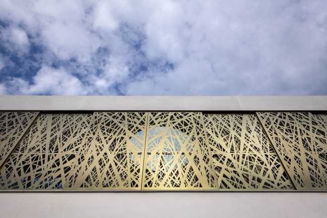 House P2, l'architecture raconte le porphyre de Monticolo et les vignobles de Mendola