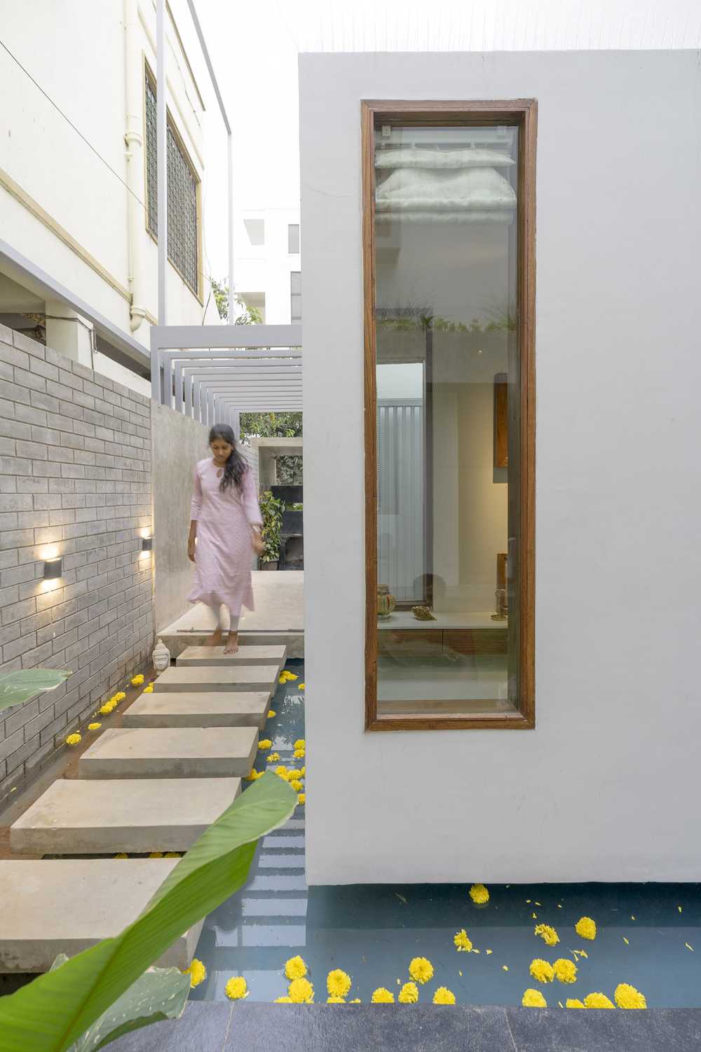L'espace qui embrasse la nature et toute la famille : Courtyard House