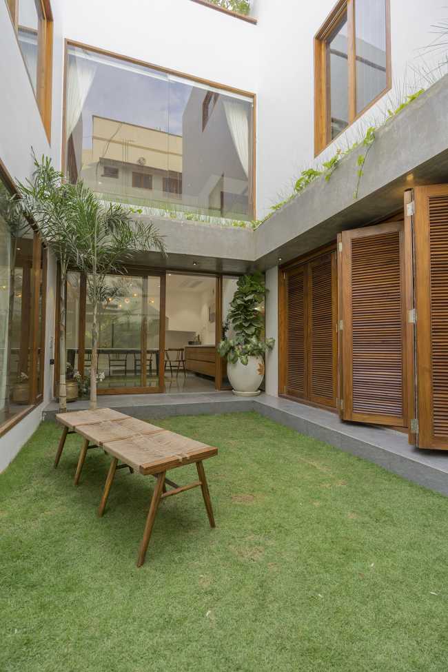 L'espace qui embrasse la nature et toute la famille : Courtyard House